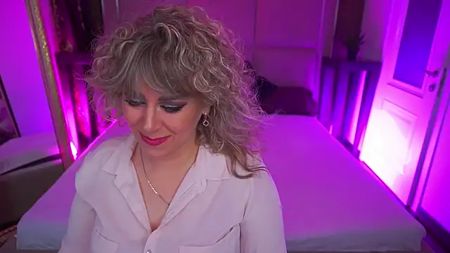 CandyLadyyy online show from June 2026 09:14:01 PM