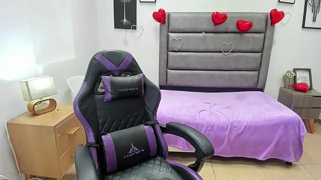 Tania Duque online show from April 2026 03:02:01 PM