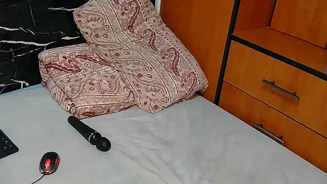 EbonyAlphaBitch online show from February 2026 10:32:02 PM