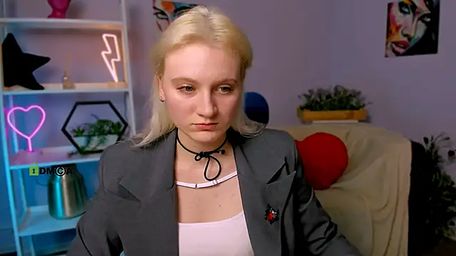 Snapshot of madam_uliis chatting on March 2025 01:12:02 PM madam uliis online show from March 2025 01:12:02 PM