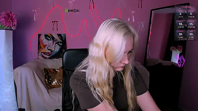 madam uliis online show from April 2026 10:19:02 AM