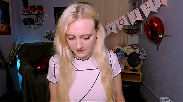 madam uliis online show from February 2026 10:36:02 AM