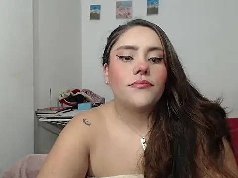 Snapshot of nicky_andcamil chatting on November 2025 11:48:02 PM nicky andcamil online show from November 2025 11:48:02 PM