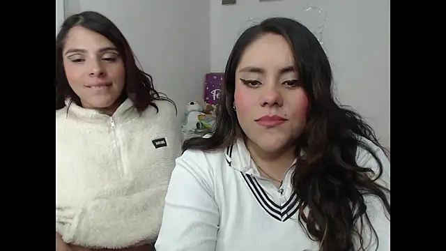nicky andcamil online show from October 2025 12:56:02 AM