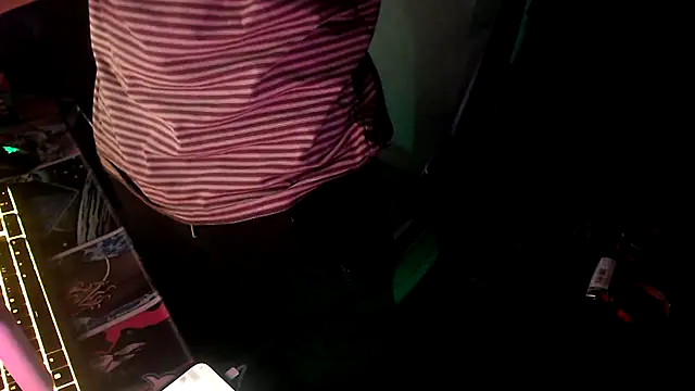 twink69Finger online show from October 2025 01:56:01 PM