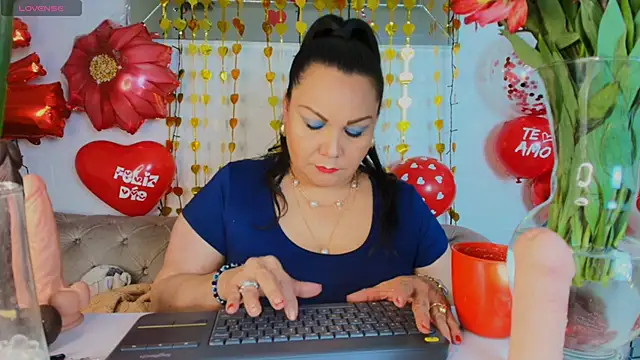 EllenaBoobs  online show from September 2025 05:33:01 AM