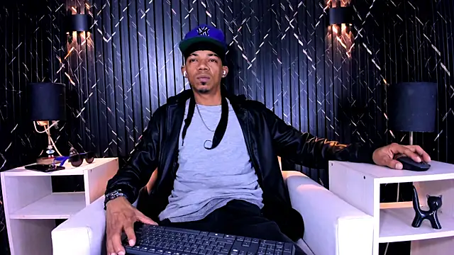 Snapshot of Gregory_Sforza chatting on October 2025 12:15:01 PM Gregory Sforza online show from October 2025 12:15:01 PM