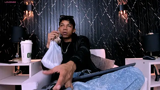 Snapshot of Gregory_Sforza chatting on November 2025 11:32:02 AM Gregory Sforza online show from November 2025 11:32:02 AM