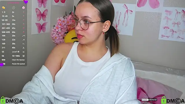 Lilysweet13 online show from October 2025 01:57:02 PM