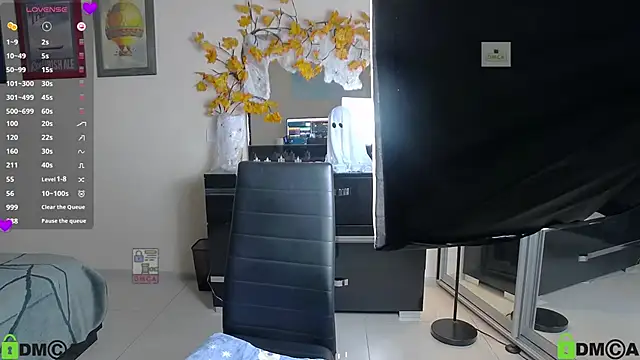 Snapshot of Lilysweet13 chatting on October 2025 11:20:02 AM Lilysweet13 online show from October 2025 11:20:02 AM