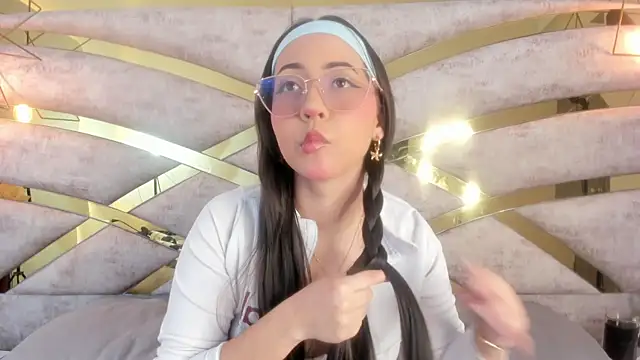 Snapshot of Sofiia_Rossee_ chatting on November 2025 08:23:02 PM Sofiia Rossee online show from November 2025 08:23:02 PM