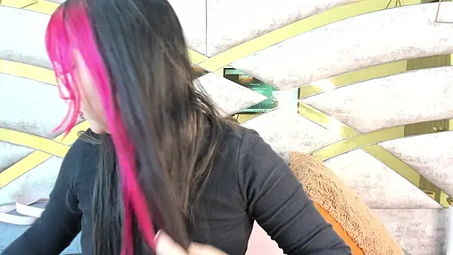 Sofiia Rossee  online show from December 2025 10:45:01 PM