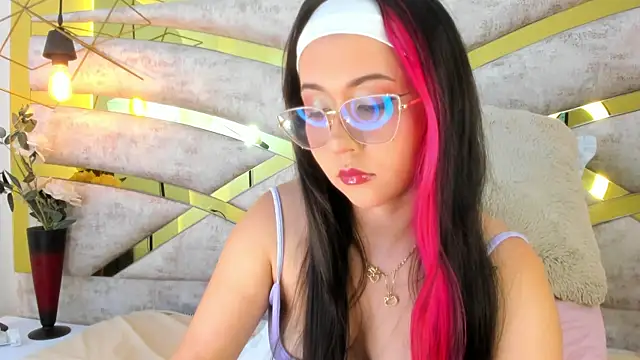 Sofiia Rossee  online show from January 2026 08:04:01 PM