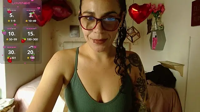 mia velvet1 online show from April 2026 03:35:01 PM