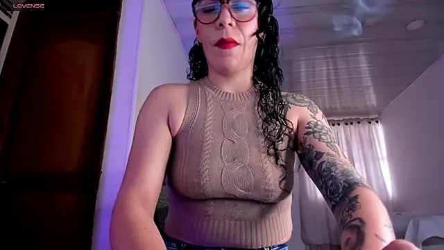 mia velvet1 online show from June 2026 01:44:02 PM