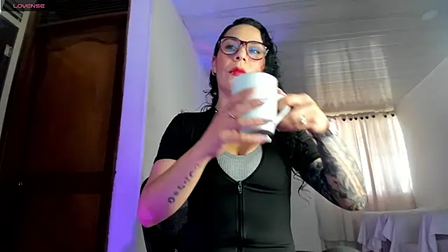 mia velvet1 online show from May 2026 01:53:01 PM