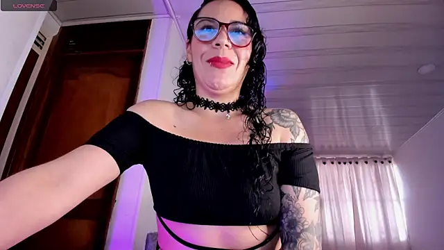 mia velvet1 online show from May 2026 12:15:01 PM