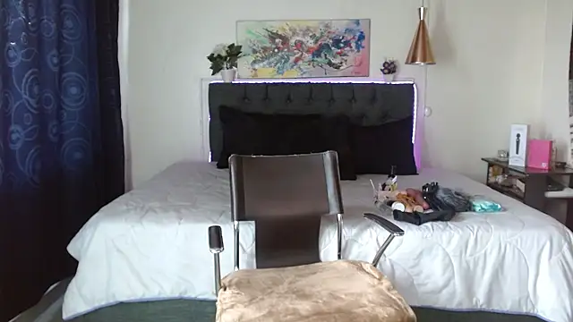 mia velvet1 online show from October 2025 02:07:01 PM
