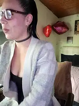 mia velvet1 online show from April 2026 12:23:01 PM