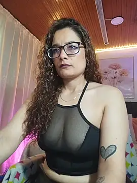 Rose Thompson1 online show from June 2026 01:34:01 PM
