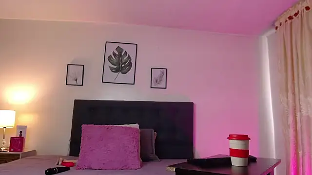 Rose Thompson1 online show from February 2026 02:26:01 PM