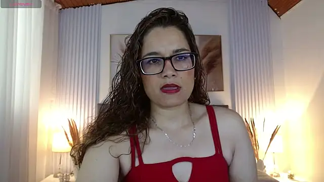 Rose Thompson1 online show from May 2026 01:40:01 PM
