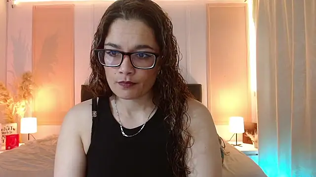 Rose Thompson1 online show from June 2026 01:38:01 PM