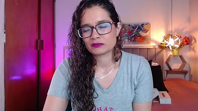 Rose Thompson1 online show from October 2025 01:36:01 PM