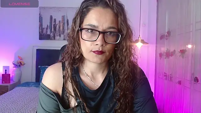 Rose Thompson1 online show from May 2026 04:04:02 PM