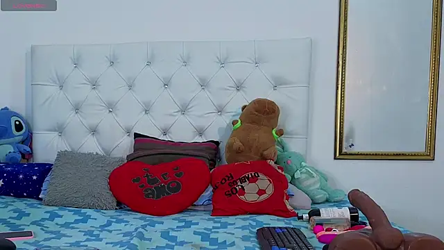 Snapshot of megan_stathann chatting on December 2025 09:18:02 PM megan stathann online show from December 2025 09:18:02 PM