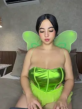 alisonnwalker2025 online show from May 2026 12:12:01 PM