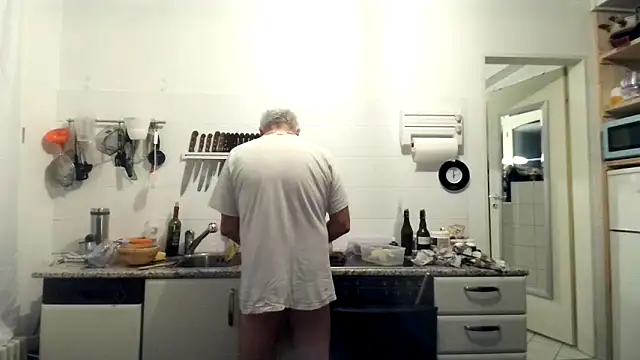 Berg Boy online show from October 2025 04:00:01 AM