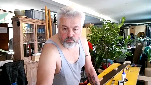 Berg Boy online show from October 2025 09:28:02 AM