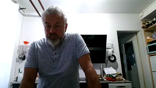 Snapshot of Berg_Boy chatting on June 2026 03:44:01 AM Berg Boy online show from June 2026 03:44:01 AM