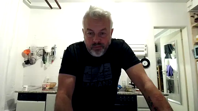 Berg Boy online show from October 2025 04:38:01 AM