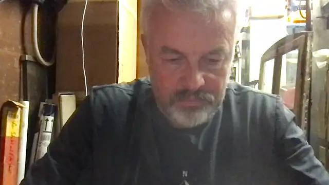 Berg Boy online show from October 2025 04:20:02 PM