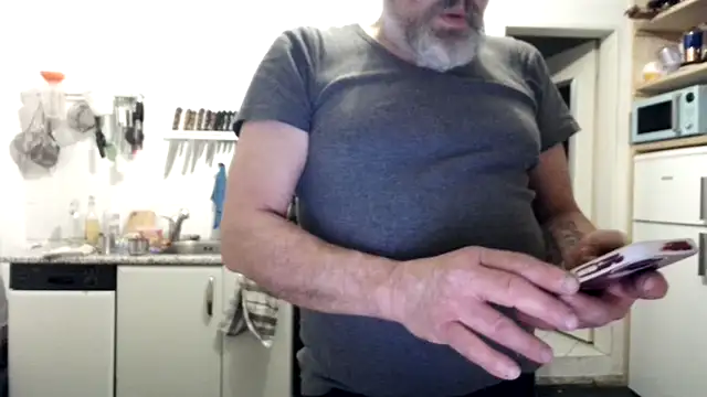 Berg Boy online show from January 2026 10:13:02 PM