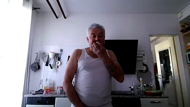 Berg Boy online show from February 2026 10:01:01 AM