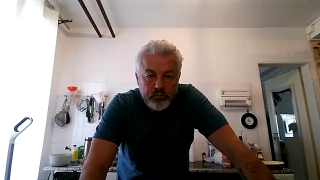 Berg Boy online show from November 2025 07:56:02 AM