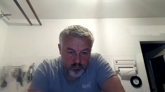 Berg Boy online show from October 2025 04:23:02 AM