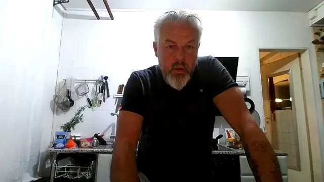 Berg Boy online show from April 2026 03:52:01 AM