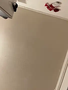 Snapshot of Hugo34bg chatting on December 2025 03:00:02 AM Hugo34bg online show from December 2025 03:00:02 AM