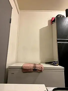 Hugo34bg online show from October 2025 02:32:01 AM