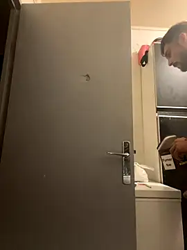 Hugo34bg online show from November 2025 02:27:01 AM