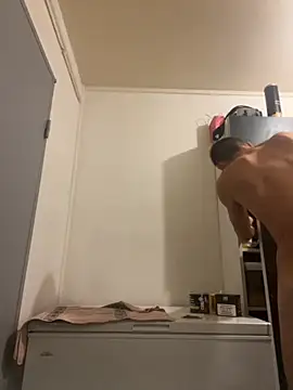 Hugo34bg online show from November 2025 02:27:01 AM