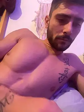 Hugo34bg online show from November 2025 03:13:02 AM