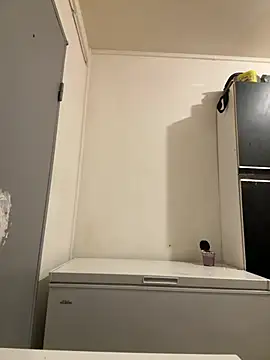 Snapshot of Hugo34bg chatting on February 2026 03:37:01 AM Hugo34bg online show from February 2026 03:37:01 AM