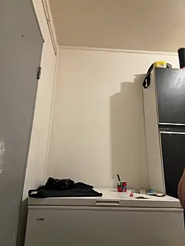 Snapshot of Hugo34bg chatting on February 2026 01:25:02 AM Hugo34bg online show from February 2026 01:25:02 AM