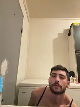 Snapshot of Hugo34bg chatting on February 2026 04:12:02 AM Hugo34bg online show from February 2026 04:12:02 AM