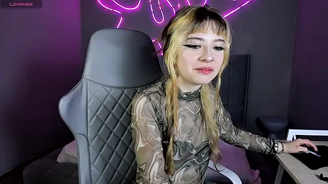 Miyuki wolf online show from April 2026 01:17:02 PM